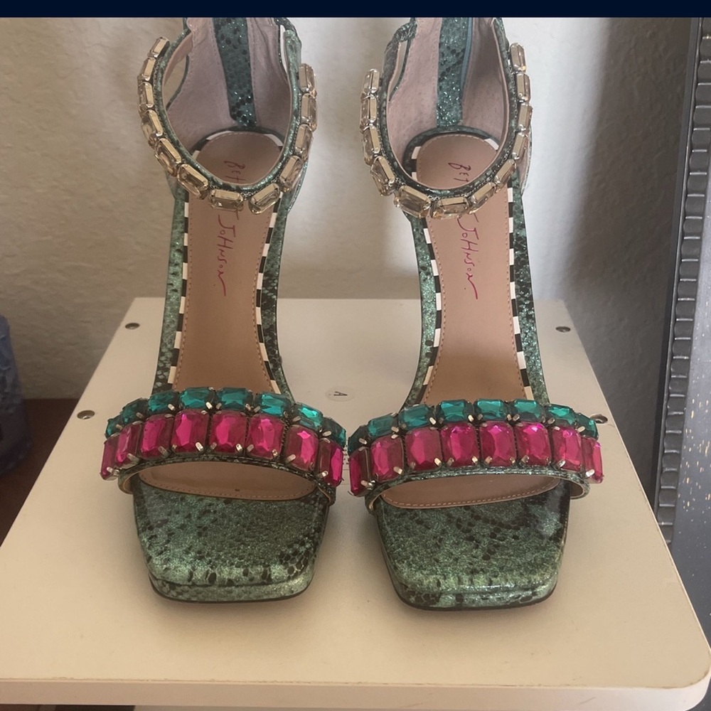 Elegant Green and Pink Women's Heels